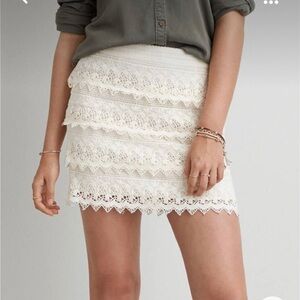 AMERICAN Eagle Lace Ivory Skirt Size 0